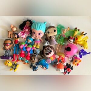 Lot of Various Toys, Keychains, Action Figurines 24 Pieces